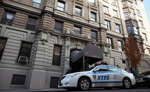 Trois mois après son arrestation, un Américain d'origine dominicaine de 27 ans, accusé d'avoir fabriqué une bombe artisanale pour attaquer des militaires et civils américains, a été inculpé de complot terroriste à New York et la réclusion à perpétuité.