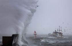 EN DIRECT Tempête Benjamin : Des rafales autour de 120 km/h relevées dans l…