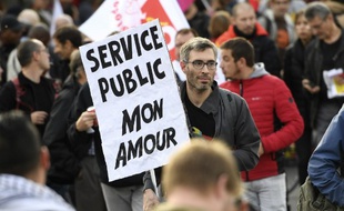 La totalité des centrales syndicales appellent à la grève dans la fonctions publique.