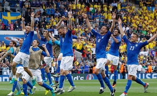 La joie des Italiens après leur victoire contre la Suède à l'Euro, le 17 juin 2016.