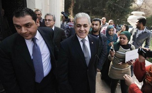 Un chef de file de l'opposition égyptienne, Hamdeen Sabahi, a indiqué avoir refusé, avec un autre opposant de renom, Mohamed ElBaradei, de rencontrer le secrétaire d'Etat américain John Kerry, en visite ce week-end au Caire, en raison des pressions de Washington.