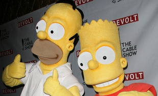 Homer et Bart Simpson à Los Angeles.