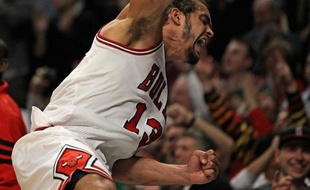 Intraitable dans sa raquette, le pivot français des Chicago Bulls, Joakim Noah a, avec 17 rebonds, contribué à la septième victoire d'affilée de la franchise de l'Illinois en NBA, face aux Indiana Pacers (92-72), lundi