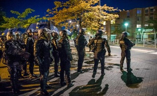Gendarmes déployés le 5 juin 2015 dans le quartier de la Bourgogne à Tourcoing