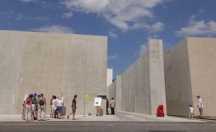 Des visiteurs au centre de stockage de l'Aube