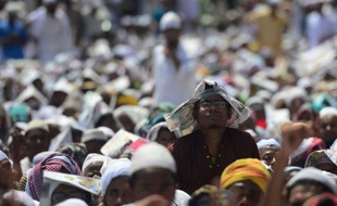 De 100.000 à 500.000 islamistes, selon les sources, ont manifesté samedi à Dacca au terme d'une "longue marche" dans la nuit vers la capitale, exigeant la pendaison de blogueurs athées pour blasphème.