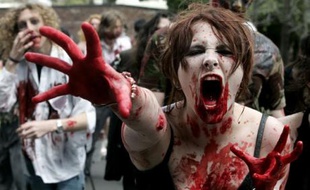 Des étudiants déguisés participent au plus grand rassemblement de zombies au monde à Sydney, Australie, le 22 septembre 2007.