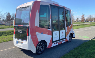 La navette autonome EasyMile qui va être expérimentée sur le site de l'Oncopole de Toulouse.