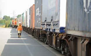 La société de fret ferroviaire Combiwest a vu le jour en 2009 en Bretagne.
