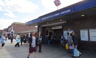 La station de transports en commun de Dagenham, dans la banlieue Est de Londres (Royaume-Uni), le 24 juin 2016.