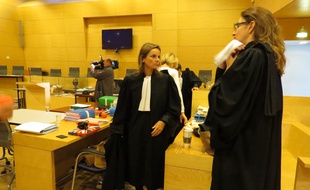 La salle d'audience juste avant l'ouverture des débats, vendredi.