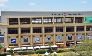 L'économie kényane, qui se remettait d'une série de coups durs, pourrait être à nouveau touchée de plein fouet par l'attaque du centre commercial Westgate à Nairobi il y a une semaine par un commando islamiste.