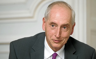 Michel Cadot.