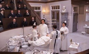 Clive Owen incarne le Dr. John Thackery dans la série «The Knick