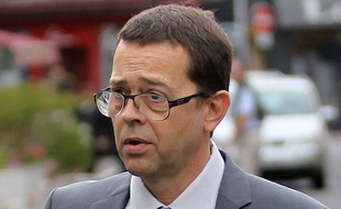 Le docteur Nicolas Bonnemaison, le 11 juin 2014, à l'ouverture de son procès à Pau.