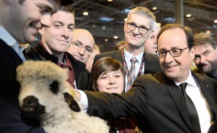 François Hollande au Salon de l'Agriculture le 21 février 2015 à Paris