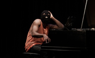 Siboy fait parler sa délicatesse au piano (non)