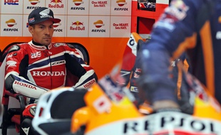 Nicky Hayden est entre la vie et la mort.
