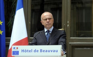 Le ministre de l'Intérieur Bernard Cazeneuve donne une conférence de presse, le 2 août 2014 à Paris