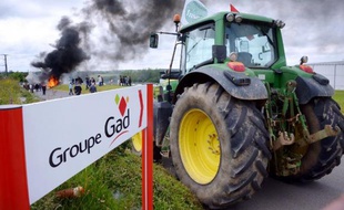Le tribunal de commerce de Rennes a reporté mercredi au 9 octobre la date limite pour déposer les éventuels dossiers de continuation ou de reprise du groupe Gad SAS placé en redressement judiciaire depuis février et dont la période d'observation doit se terminer le 16 octobre.