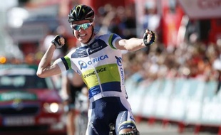 L'Australien Simon Clarke (Orica-GreenEdge) a remporté mardi la quatrième étape du Tour d'Espagne, au sommet du col de Valdezcaray, où l'Espagnol Joaquin Rodriguez (Katusha) a pris le maillot rouge de leader à son compatriote Alejandro Valverde (Movistar), distancé après une chute.