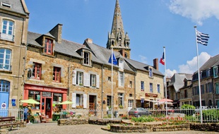 Illustration du bourg de Bécherel, commune située au nord-ouest de Rennes.