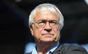 L'ex-président de l'Olympique de Marseille Jean-Claude Dassier avant un match de Ligue 1 à Montpellier le 17 avril 2011