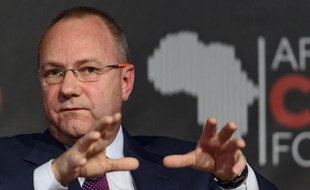Fragilisé par la violente tourmente sociale en Afrique du sud, le géant minier Anglo American a nommé à sa tête Mark Cutifani, un nouveau patron qui aura pour tâche de relancer le groupe après la démission de Cynthia Carroll.