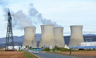 La centrale nucléaire du Bugey (Ain).