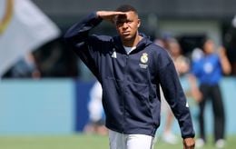 Le parquet ouvre une enquête après un don de Kylian Mbappé à des CRS