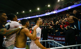 Les supporters de Man U, contre Paris.