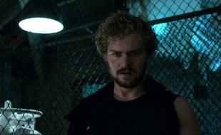 Finn Jones dans la série Netflix «Marvel's Iron Fist».