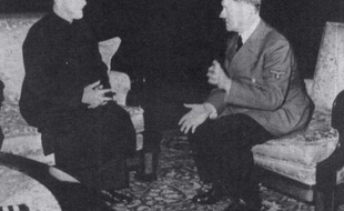 Adolf Hitler (d) et le grand mufti de Jerusalem Haj Amin al-Husseini, à Berlin le 30 novembre 1941