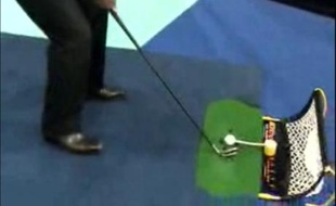 Un exemple d'accessoire pour jeux vidéo. Le golf au salon c'est possible.