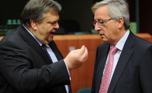 Les dirigeants européens espèrent commencer lundi à tourner la page de la crise de la dette, malgré les difficultés persistantes de la Grèce, en adoptant un nouveau pacte de discipline budgétaire renforcée et en cherchant des pistes pour relancer la croissance en berne.