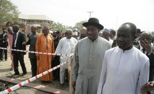 La secte radicale islamiste Boko Haram a fixé un ultimatum de trois jours aux chrétiens vivant dans le Nord majoritairement musulman du Nigeria pour partir et menacé de combattre les troupes gouvernementales dans des zones où l'état d'urgence a été décrété.