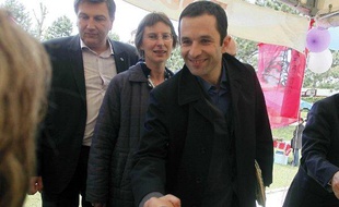 Benoît Hamon, en campagne pour les européennes à Hauteville-sur-mer, le 16 mai 2009.