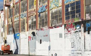 Le site 5Pointz, repaire de street-artistes dans le Queens, à New York, jusqu'à la destruction du bâtiment en 2014.