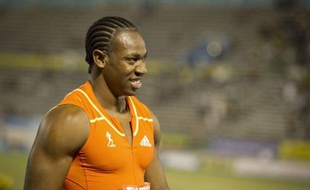 A un mois des JO de Londres, les jeux ne sont pas faits en sprint: Usain Bolt, qui avait une marge énorme sur la concurrence en 2008 et 2009, s'est incliné sur 100 m et puis sur 200 m face à Yohan Blake lors des sélections jamaïcaines achevées dimanche à Kingston.