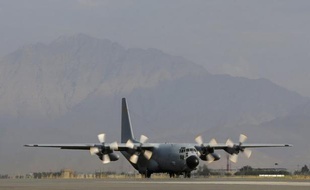 Le Pentagone a notifié le Congrès américain du projet de vente de 20 avions de transport C-130 et de 5 avions-ravitailleurs KC-130 à l'Arabie saoudite pour un montant de 6,7 milliards de dollars, a annoncé vendredi l'agence américaine chargée de ces exportations.