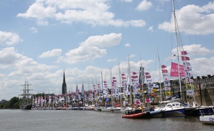 Le 27 mai 2015, bateaux amarrés à Bordeaux pour la Fête du Fleuve