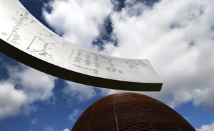 Le Globe de la Science et de l'innovation, bâtiment emblématique du Cern à Meyrin en Suisse.