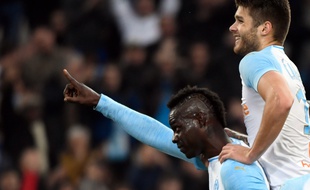 Balotelli et Caleta-Car célèbrent face au Vélodrome, après OM-Amiens, samedi 16 février 2019.