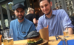 Vincent Boccara, créateur du Black OG (à g.) et notre lecteur invité Thibault P.