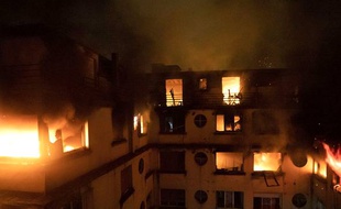 Après l'incendie meurtrier à Paris qui a coûté la vie à 10 personnes, des questions se posent sur le suivi psychiatrique de la principale suspecte.