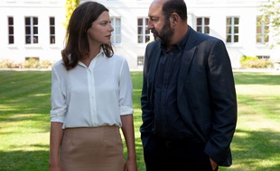 Anna Mouglalis (Amélie Dorendeu) et Kad Merad (Philippe Rickwaert) dans la saison 3 de « Baron Noir ».