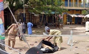 Sur les lieux d'un attentat à Maiduguri, le 7 mars 2015