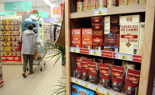 De nouveaux labels bio et commerce équitable apparaissent dans les rayons.