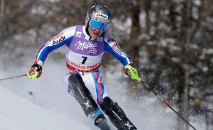 Julien Lizeroux à l'attaque dans la première manche du slalom des championnats du monde de ski à Val d'Isère, le 15 février 2009.