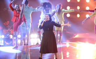 Sœur Cristina sur le plateau de «The Voice» Italie, en 2014.